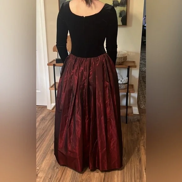 Jessica McClintock Vintage Velvet & Taffeta Gown Size 8 Victorian Cosplay Dress - Picture 4 of 16